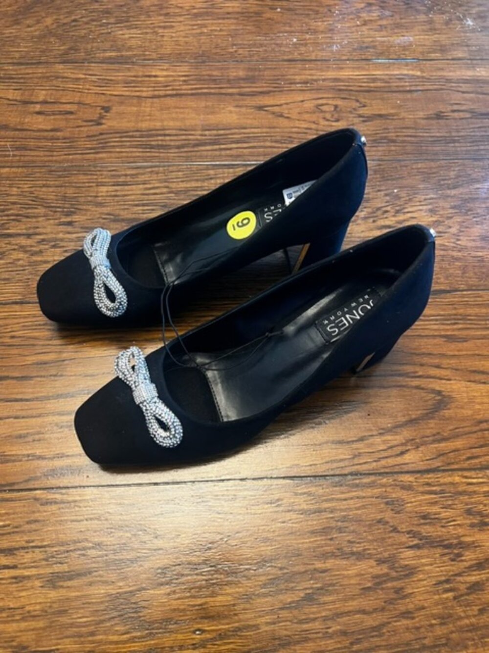 Women's New Jones New York Heel, Black, Size 9, Silver bow & silver inside heel